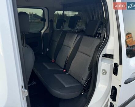 Белый Рено Кенгу, объемом двигателя 1.5 л и пробегом 173 тыс. км за 11600 $, фото 43 на Automoto.ua