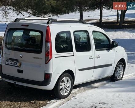 Белый Рено Кенгу, объемом двигателя 1.5 л и пробегом 220 тыс. км за 10800 $, фото 4 на Automoto.ua
