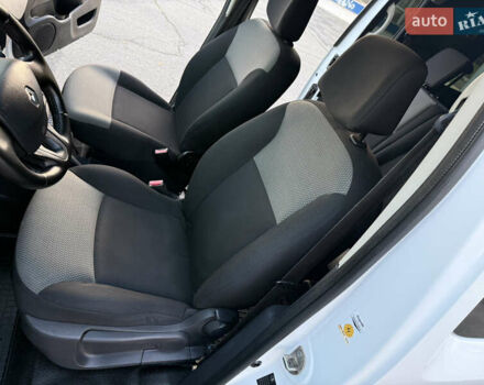 Белый Рено Кенгу, объемом двигателя 1.5 л и пробегом 190 тыс. км за 11799 $, фото 62 на Automoto.ua