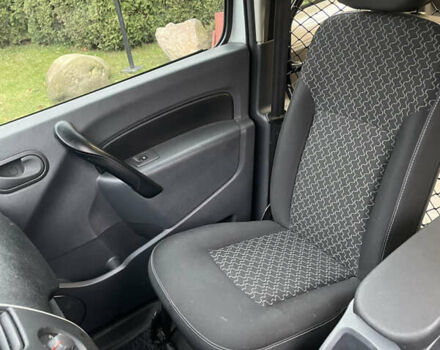 Білий Рено Кєнгу, об'ємом двигуна 0 л та пробігом 59 тис. км за 5800 $, фото 10 на Automoto.ua