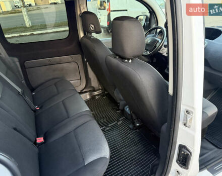 Белый Рено Кенгу, объемом двигателя 1.5 л и пробегом 190 тыс. км за 11799 $, фото 47 на Automoto.ua