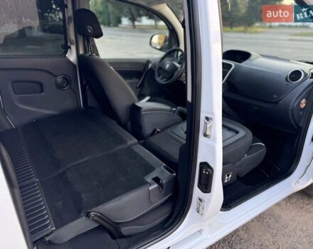 Белый Рено Кенгу, объемом двигателя 1.5 л и пробегом 173 тыс. км за 11600 $, фото 76 на Automoto.ua