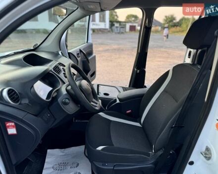 Белый Рено Кенгу, объемом двигателя 1.5 л и пробегом 173 тыс. км за 11600 $, фото 82 на Automoto.ua