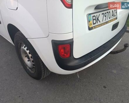 Рено Кєнгу 2014 у Дубно на Automoto.ua Білий Рено Кєнгу, об'ємом двигуна 1.46 л та пробігом 345 тис. км за 8800 $, фото 45 на Automoto.ua