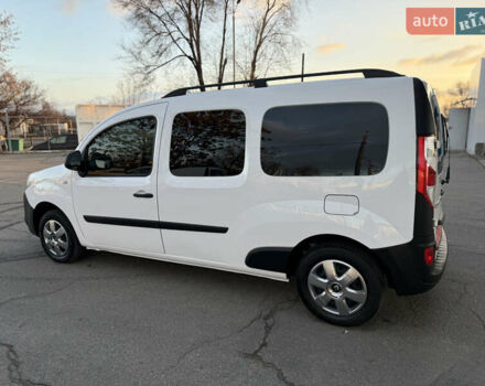 Белый Рено Кенгу, объемом двигателя 1.5 л и пробегом 190 тыс. км за 11799 $, фото 24 на Automoto.ua