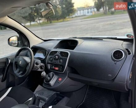 Белый Рено Кенгу, объемом двигателя 1.5 л и пробегом 173 тыс. км за 11600 $, фото 72 на Automoto.ua