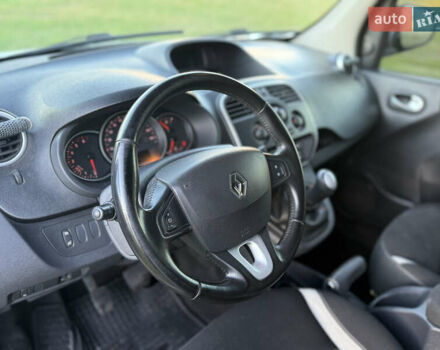 Белый Рено Кенгу, объемом двигателя 1.46 л и пробегом 215 тыс. км за 9800 $, фото 22 на Automoto.ua