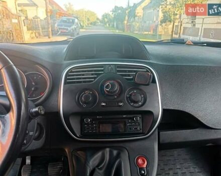 Рено Кєнгу 2014 у Дубно на Automoto.ua Білий Рено Кєнгу, об'ємом двигуна 1.46 л та пробігом 345 тис. км за 8800 $, фото 33 на Automoto.ua