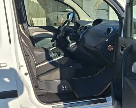 Рено Кенгу 2014 в Новоархангельске на Automoto.ua Белый Рено Кенгу, объемом двигателя 1.5 л и пробегом 64 тыс. км за 12500 $, фото 13 на Automoto.ua