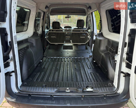 Білий Рено Кєнгу, об'ємом двигуна 1.5 л та пробігом 247 тис. км за 11700 $, фото 25 на Automoto.ua