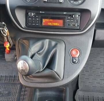 Рено Кєнгу 2014 у Дубно на Automoto.ua Білий Рено Кєнгу, об'ємом двигуна 1.46 л та пробігом 345 тис. км за 8800 $, фото 70 на Automoto.ua