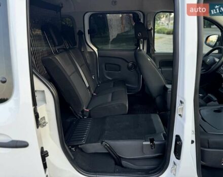 Белый Рено Кенгу, объемом двигателя 1.5 л и пробегом 173 тыс. км за 11600 $, фото 74 на Automoto.ua