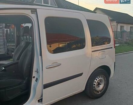 Рено Кєнгу 2014 у Дубно на Automoto.ua Білий Рено Кєнгу, об'ємом двигуна 1.46 л та пробігом 345 тис. км за 8800 $, фото 10 на Automoto.ua