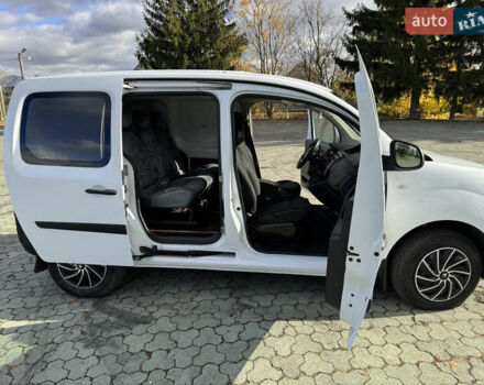 Белый Рено Кенгу, объемом двигателя 1.46 л и пробегом 194 тыс. км за 7100 $, фото 2 на Automoto.ua