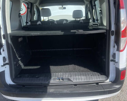 Белый Рено Кенгу, объемом двигателя 1.46 л и пробегом 170 тыс. км за 12700 $, фото 2 на Automoto.ua