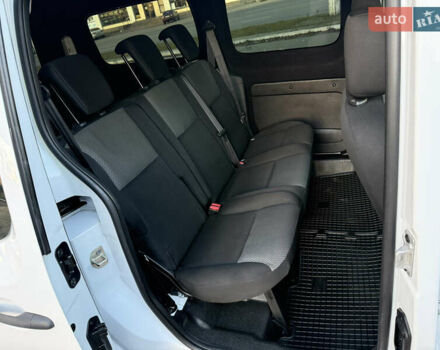 Белый Рено Кенгу, объемом двигателя 1.5 л и пробегом 190 тыс. км за 11799 $, фото 5 на Automoto.ua