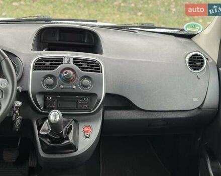 Белый Рено Кенгу, объемом двигателя 1.5 л и пробегом 255 тыс. км за 9800 $, фото 22 на Automoto.ua