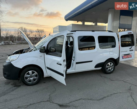 Белый Рено Кенгу, объемом двигателя 1.5 л и пробегом 190 тыс. км за 11799 $, фото 104 на Automoto.ua