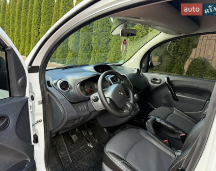 Білий Рено Кєнгу, об'ємом двигуна 1.5 л та пробігом 247 тис. км за 11700 $, фото 16 на Automoto.ua
