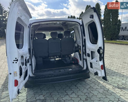 Белый Рено Кенгу, объемом двигателя 1.46 л и пробегом 194 тыс. км за 7100 $, фото 3 на Automoto.ua