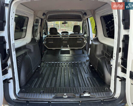 Білий Рено Кєнгу, об'ємом двигуна 1.5 л та пробігом 247 тис. км за 11700 $, фото 30 на Automoto.ua