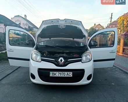 Рено Кєнгу 2014 у Дубно на Automoto.ua Білий Рено Кєнгу, об'ємом двигуна 1.46 л та пробігом 345 тис. км за 8800 $, фото 15 на Automoto.ua