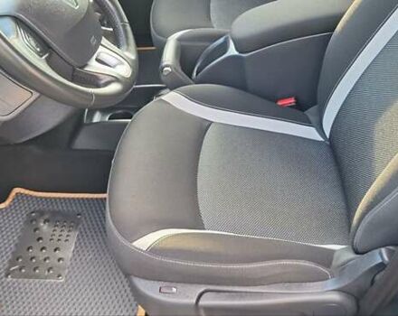 Рено Кенгу 2014 в Новоархангельске на Automoto.ua Белый Рено Кенгу, объемом двигателя 1.5 л и пробегом 64 тыс. км за 12500 $, фото 131 на Automoto.ua