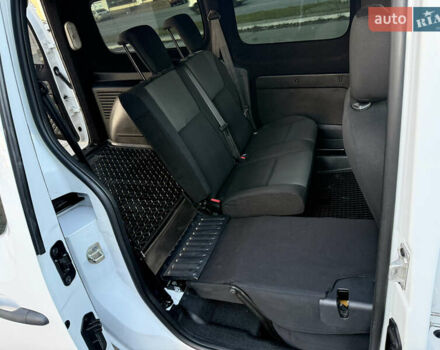 Белый Рено Кенгу, объемом двигателя 1.5 л и пробегом 190 тыс. км за 11799 $, фото 78 на Automoto.ua