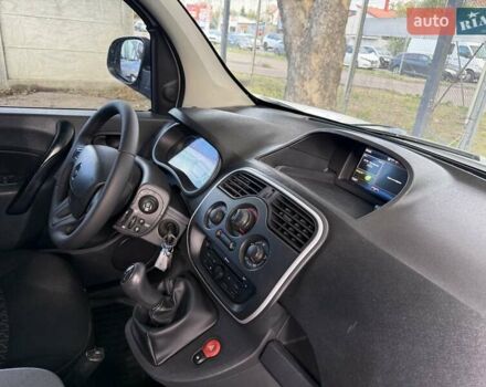 Рено Кєнгу 2014 у Одесі на Automoto.ua Білий Рено Кєнгу, об'ємом двигуна 1.5 л та пробігом 217 тис. км за 7500 $, фото 21 на Automoto.ua