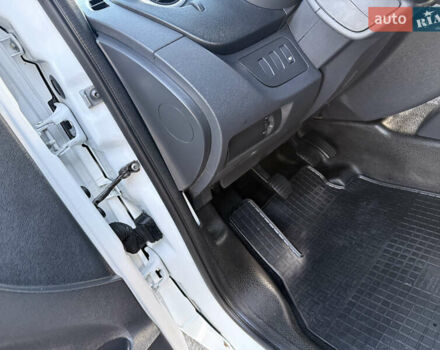 Белый Рено Кенгу, объемом двигателя 1.5 л и пробегом 190 тыс. км за 11799 $, фото 67 на Automoto.ua