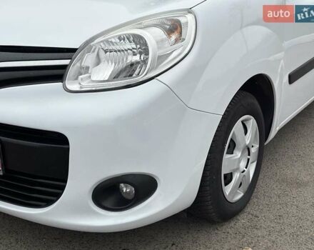 Белый Рено Кенгу, объемом двигателя 1.5 л и пробегом 255 тыс. км за 9800 $, фото 17 на Automoto.ua