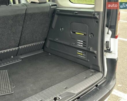 Белый Рено Кенгу, объемом двигателя 1.5 л и пробегом 255 тыс. км за 9800 $, фото 38 на Automoto.ua