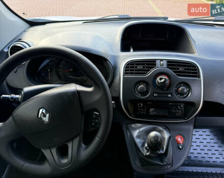 Білий Рено Кєнгу, об'ємом двигуна 1.5 л та пробігом 247 тис. км за 11700 $, фото 35 на Automoto.ua