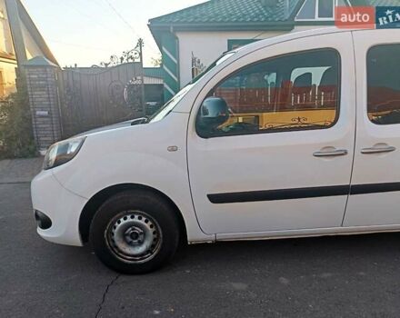 Рено Кєнгу 2014 у Дубно на Automoto.ua Білий Рено Кєнгу, об'ємом двигуна 1.46 л та пробігом 345 тис. км за 8800 $, фото 39 на Automoto.ua