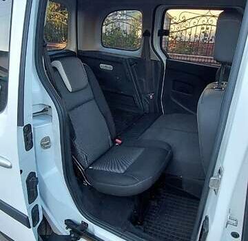 Рено Кєнгу 2014 у Дубно на Automoto.ua Білий Рено Кєнгу, об'ємом двигуна 1.46 л та пробігом 345 тис. км за 8800 $, фото 68 на Automoto.ua