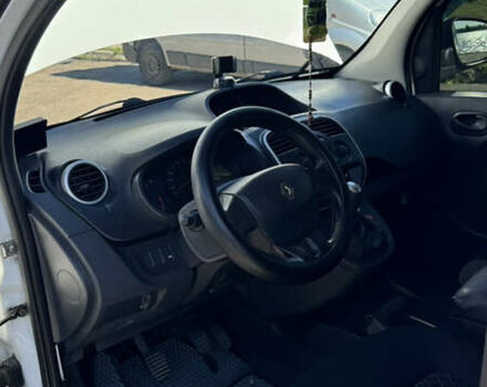 Рено Кенгу 2014 в Бердичеве на Automoto.ua Белый Рено Кенгу, объемом двигателя 1.46 л и пробегом 233 тыс. км за 10300 $, фото 13 на Automoto.ua