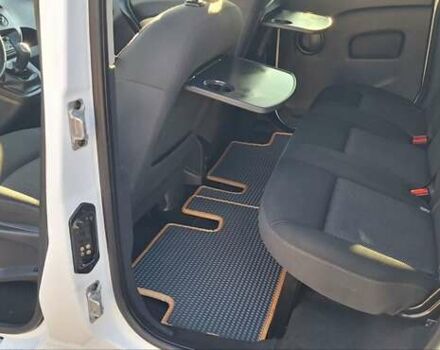 Рено Кенгу 2014 в Новоархангельске на Automoto.ua Белый Рено Кенгу, объемом двигателя 1.5 л и пробегом 64 тыс. км за 12500 $, фото 67 на Automoto.ua