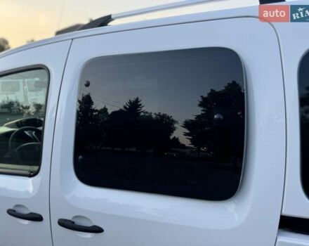 Белый Рено Кенгу, объемом двигателя 1.5 л и пробегом 173 тыс. км за 11600 $, фото 44 на Automoto.ua