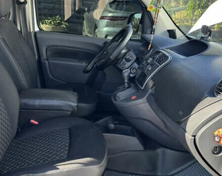 Рено Кенгу 2014 в Бердичеве на Automoto.ua Белый Рено Кенгу, объемом двигателя 1.46 л и пробегом 233 тыс. км за 10300 $, фото 11 на Automoto.ua