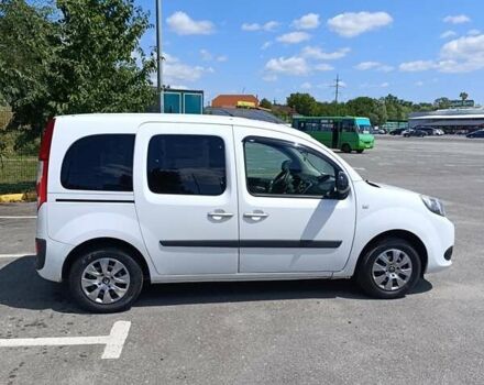 Белый Рено Кенгу, объемом двигателя 1.46 л и пробегом 312 тыс. км за 8800 $, фото 2 на Automoto.ua