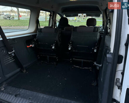 Белый Рено Кенгу, объемом двигателя 1.5 л и пробегом 186 тыс. км за 10699 $, фото 87 на Automoto.ua