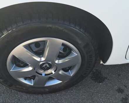 Рено Кенгу 2014 в Новоархангельске на Automoto.ua Белый Рено Кенгу, объемом двигателя 1.5 л и пробегом 64 тыс. км за 12500 $, фото 57 на Automoto.ua