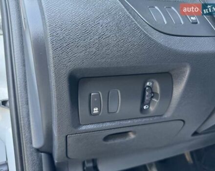 Белый Рено Кенгу, объемом двигателя 1.5 л и пробегом 173 тыс. км за 11600 $, фото 38 на Automoto.ua