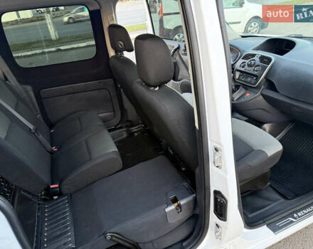 Белый Рено Кенгу, объемом двигателя 1.5 л и пробегом 190 тыс. км за 11799 $, фото 80 на Automoto.ua
