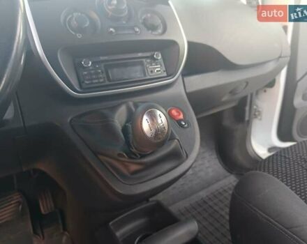 Рено Кєнгу 2014 у Дубно на Automoto.ua Білий Рено Кєнгу, об'ємом двигуна 1.46 л та пробігом 345 тис. км за 8800 $, фото 34 на Automoto.ua