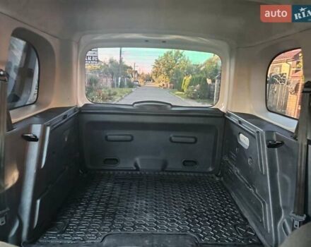 Рено Кєнгу 2014 у Дубно на Automoto.ua Білий Рено Кєнгу, об'ємом двигуна 1.46 л та пробігом 345 тис. км за 8800 $, фото 35 на Automoto.ua