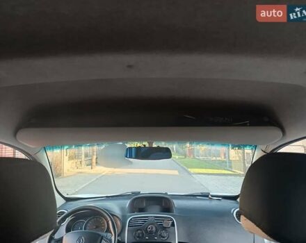 Рено Кєнгу 2014 у Дубно на Automoto.ua Білий Рено Кєнгу, об'ємом двигуна 1.46 л та пробігом 345 тис. км за 8800 $, фото 12 на Automoto.ua