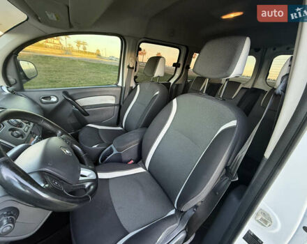 Белый Рено Кенгу, объемом двигателя 1.46 л и пробегом 215 тыс. км за 9800 $, фото 27 на Automoto.ua