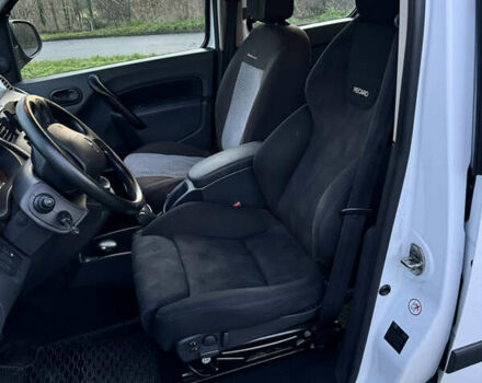 Белый Рено Кенгу, объемом двигателя 1.5 л и пробегом 186 тыс. км за 10699 $, фото 62 на Automoto.ua