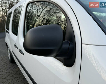 Белый Рено Кенгу, объемом двигателя 1.5 л и пробегом 186 тыс. км за 10699 $, фото 56 на Automoto.ua